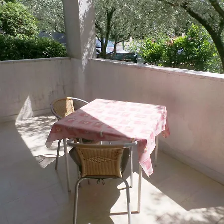 欣特垭公寓 波雷奇