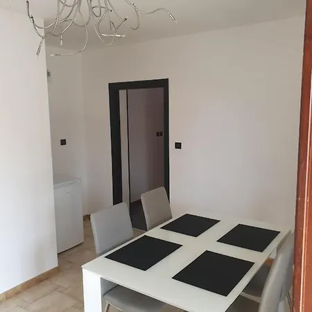 Apartment Cintya
