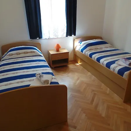 Cintya Apartment
